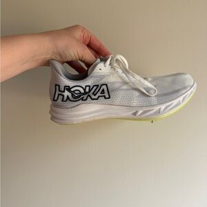 HOKA Crescendo MD Track Spikes Womens 9 White Middle Distance Running Shoes